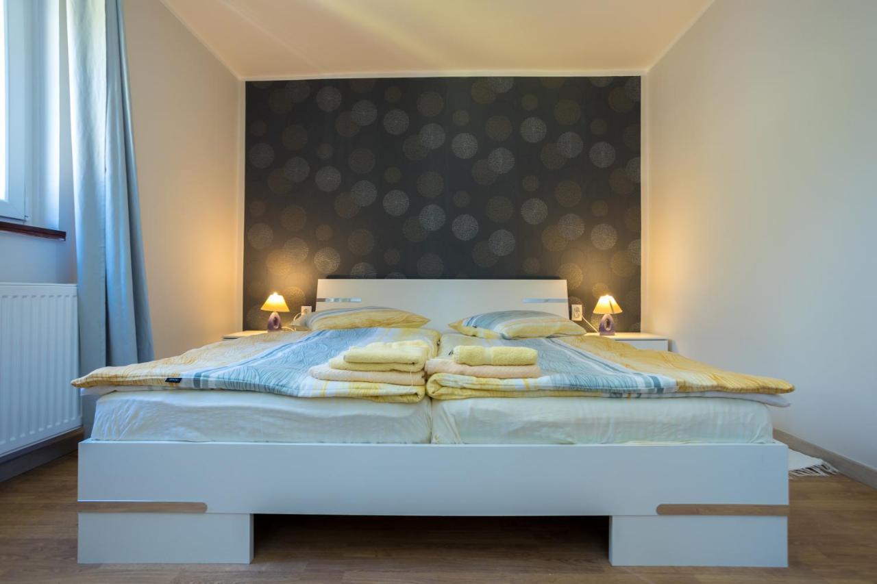 Apartman Marija Apartment Njivice Ngoại thất bức ảnh