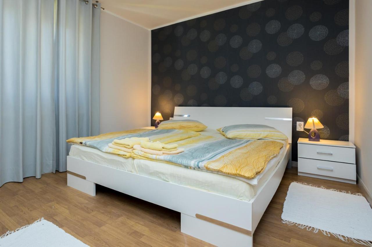 Apartman Marija Apartment Njivice Ngoại thất bức ảnh