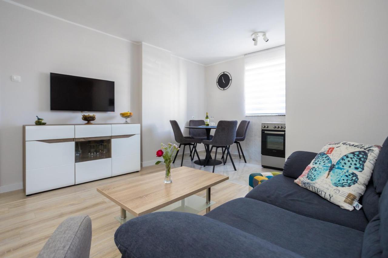 Apartman Marija Apartment Njivice Ngoại thất bức ảnh