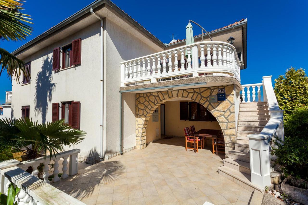 Apartman Marija Apartment Njivice Ngoại thất bức ảnh